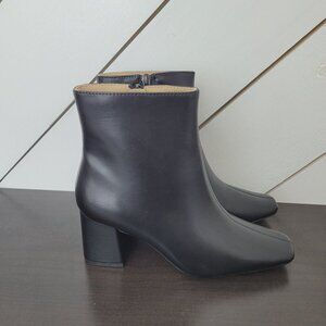 NEW Journee Collection Women's 6 Black Faux Leather Block Heel Ankle Boots 4PT